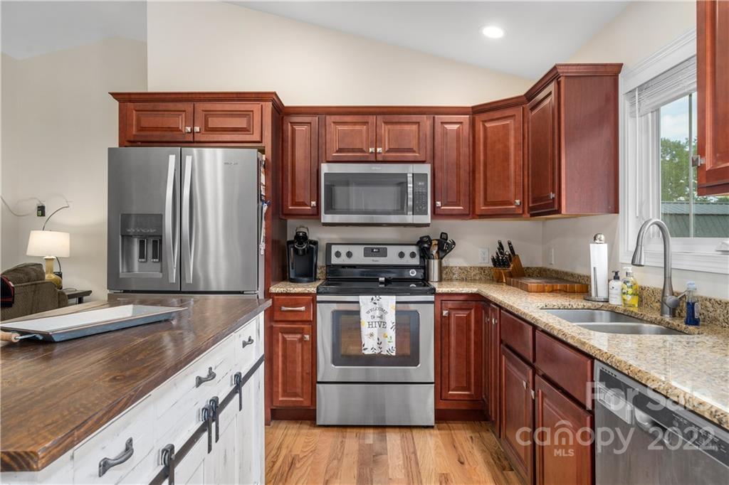 46 Harris Ridge Road Candler, NC 28715 - Photo 10 of 27 Gallery Image 10
