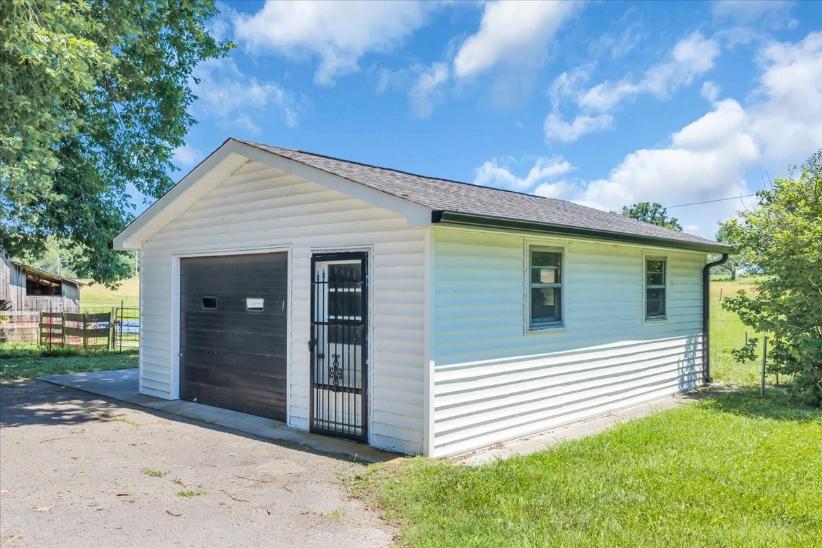 2898 Blanton Chapel Road Manchester, TN 37355 - Photo 31 of 57