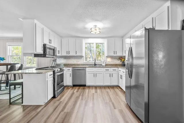 $779,000 | 315 Prince Hinckley Road, Centerville, MA 02632