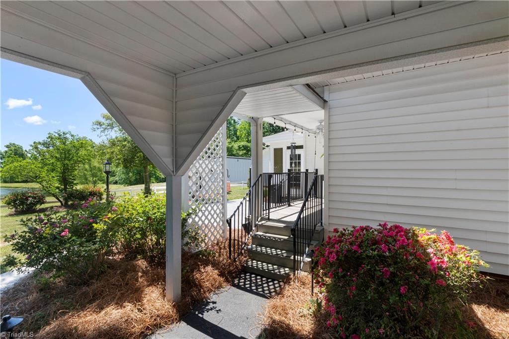1687 Sexton Road Denton, NC 27239 - Photo 5 of 50