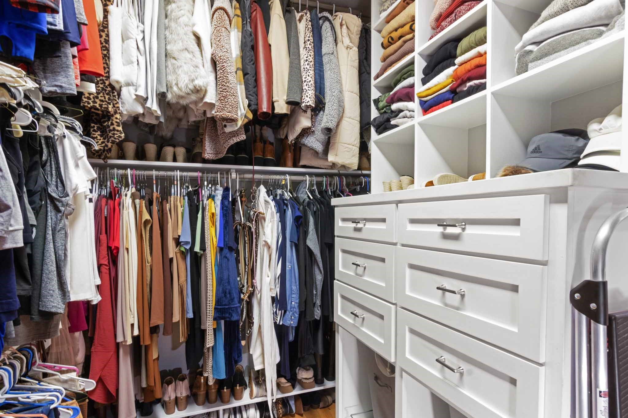 4311 Green Tree Court Pasadena, TX 77505 - Photo 27 of 49 Large walk in closet with built ins.