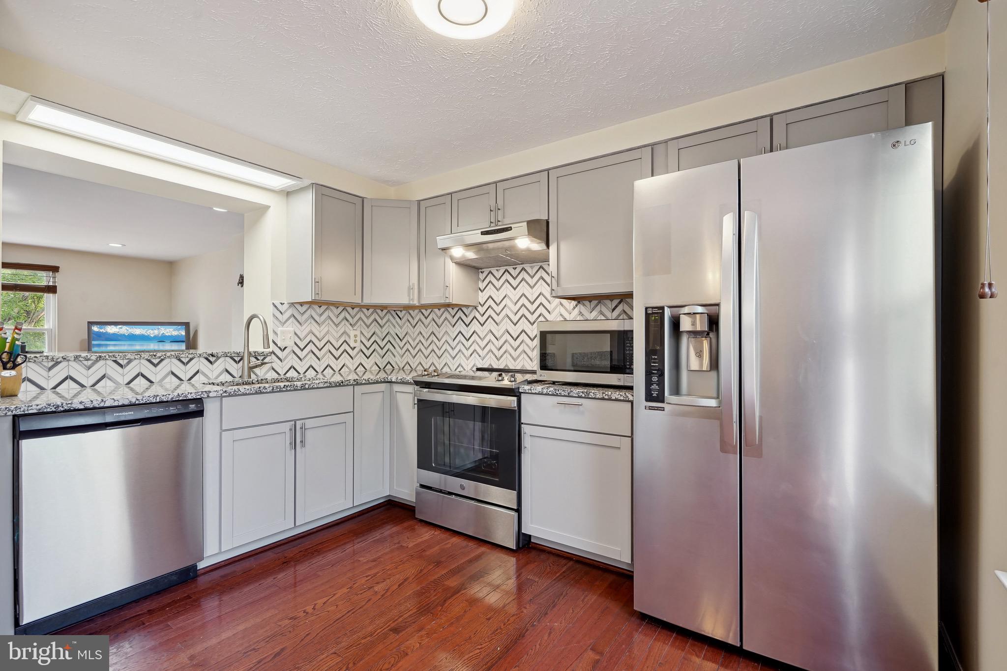 7453 Lone Star Road Lorton, VA 22079 - Photo 4 of 34 Gallery Image 4