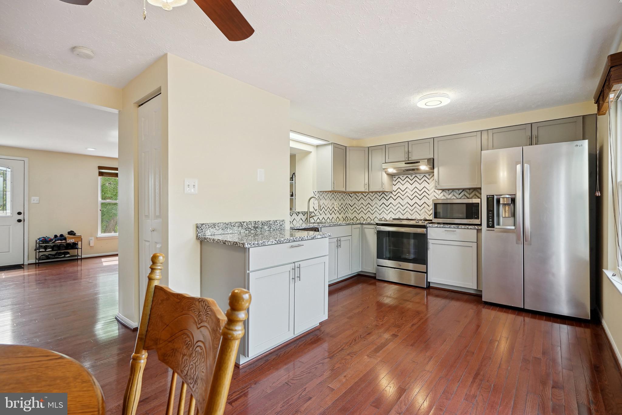 7453 Lone Star Road Lorton, VA 22079 - Photo 6 of 34 Gallery Image 6