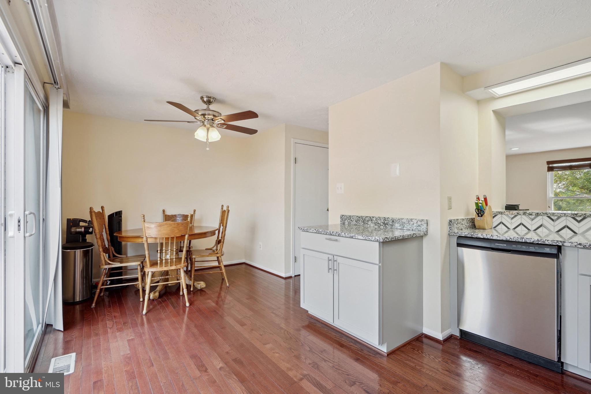 7453 Lone Star Road Lorton, VA 22079 - Photo 8 of 34 Gallery Image 8