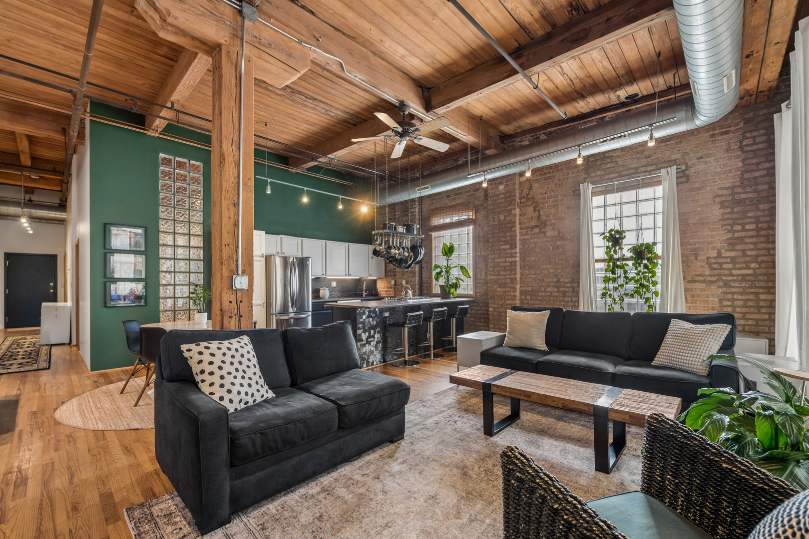 920 West Sheridan Road, Unit 308 Chicago, IL 60613 - Photo 6 of 20