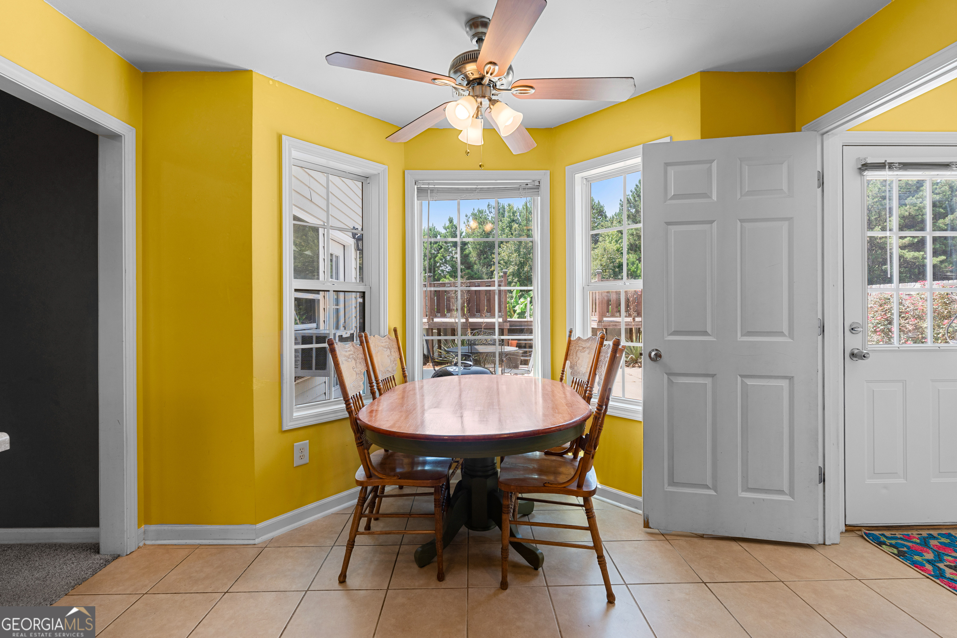 141 Mathews Road Milner, GA 30257 - Photo 13 of 49 Breakfast Nook