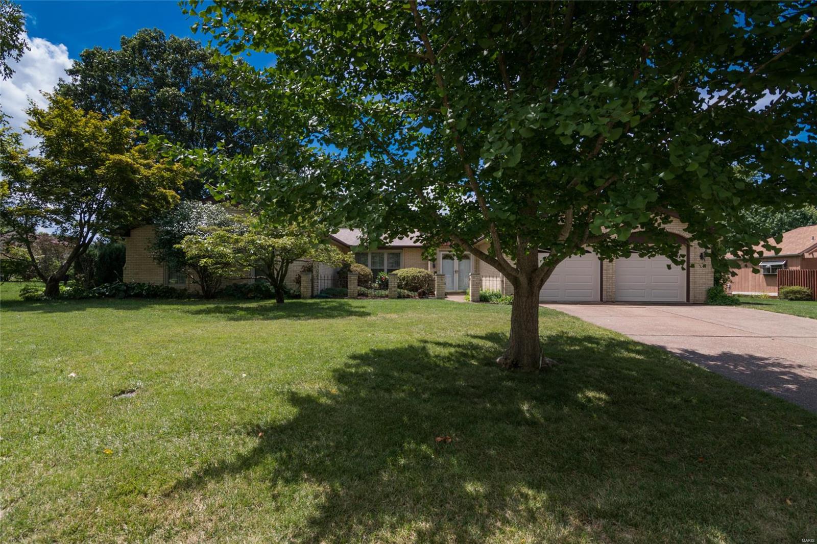 3 Fox Run O'Fallon, IL 62269 - Photo 3 of 31 Gallery Image 3
