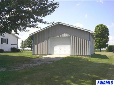 1086 South Warren Road Huntington, IN 46750 - Photo 2 of 16 Gallery Image 2