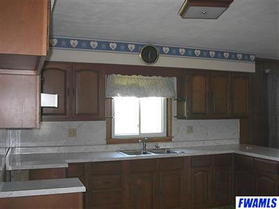 1086 South Warren Road Huntington, IN 46750 - Photo 12 of 16 Gallery Image 12