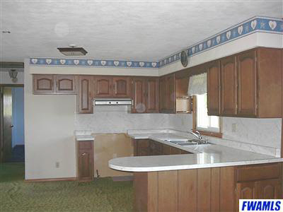 1086 South Warren Road Huntington, IN 46750 - Photo 4 of 16 Gallery Image 4
