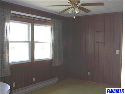 1086 South Warren Road Huntington, IN 46750 - Photo 5 of 16 Gallery Image 5