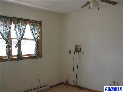 1086 South Warren Road Huntington, IN 46750 - Photo 6 of 16 Gallery Image 6