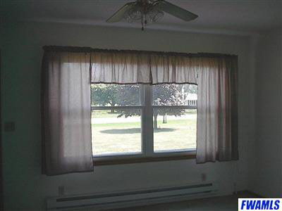 1086 South Warren Road Huntington, IN 46750 - Photo 7 of 16 Gallery Image 7