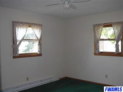 1086 South Warren Road Huntington, IN 46750 - Photo 8 of 16 Gallery Image 8