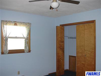 1086 South Warren Road Huntington, IN 46750 - Photo 9 of 16 Gallery Image 9