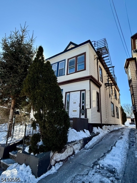 335 Boulevard Passaic, NJ 07055 - Photo 3 of 5