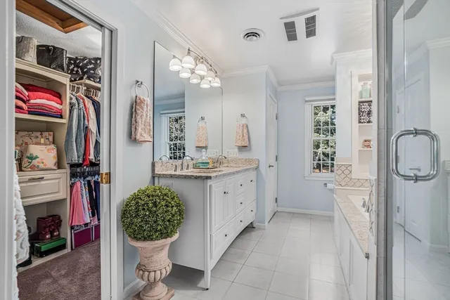 $609,900 | 14 Hawthorne Village, Unit D, Franklin, MA 02038