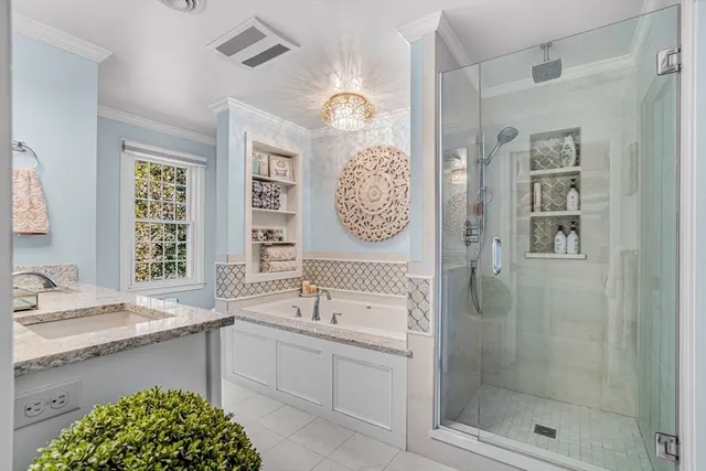 $609,900 | 14 Hawthorne Village, Unit D, Franklin, MA 02038