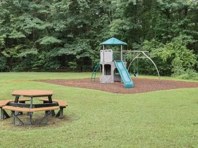 $609,900 | 14 Hawthorne Village, Unit D, Franklin, MA 02038