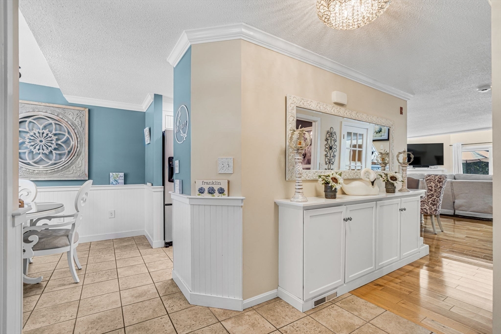 14 Hawthorne Village, Unit D Franklin, MA 02038 - Photo 5 of 42