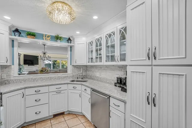 $609,900 | 14 Hawthorne Village, Unit D, Franklin, MA 02038