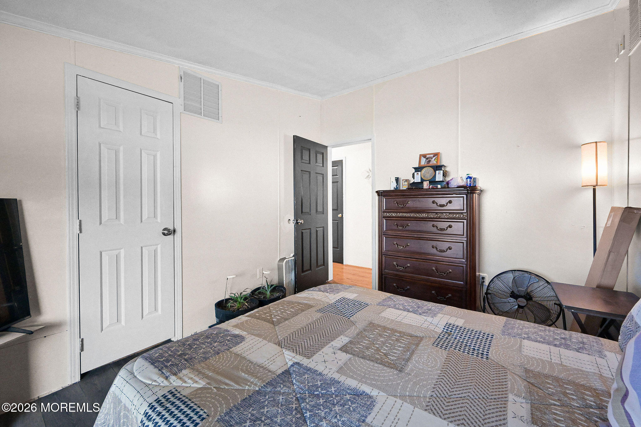 26 Village Road Morganville, NJ 07751 - Photo 19 of 31 26_village_dr_018