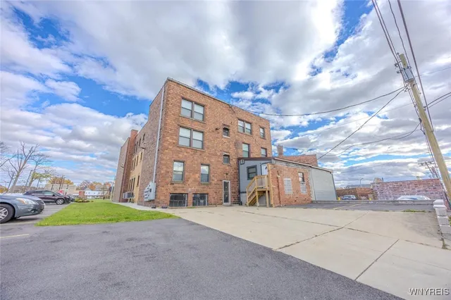 $999 | 530 Main Street, Unit 3, Niagara Falls, NY 14301