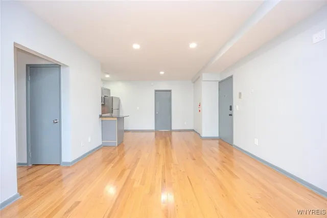 $999 | 530 Main Street, Unit 3, Niagara Falls, NY 14301