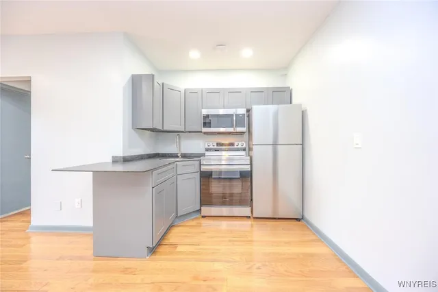 $999 | 530 Main Street, Unit 3, Niagara Falls, NY 14301