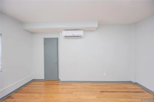 $999 | 530 Main Street, Unit 3, Niagara Falls, NY 14301