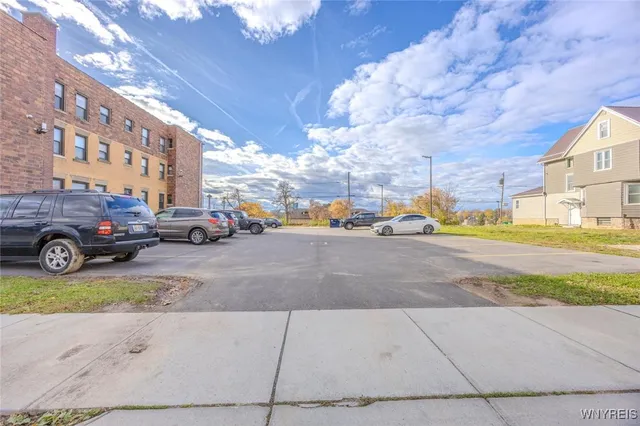 $999 | 530 Main Street, Unit 3, Niagara Falls, NY 14301