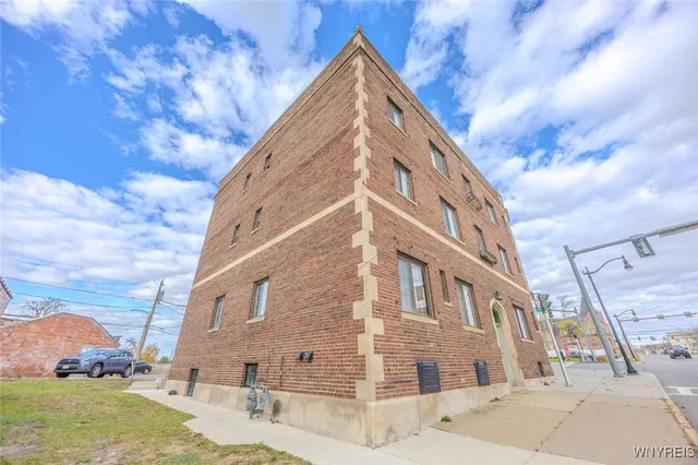 $999 | 530 Main Street, Unit 3, Niagara Falls, NY 14301