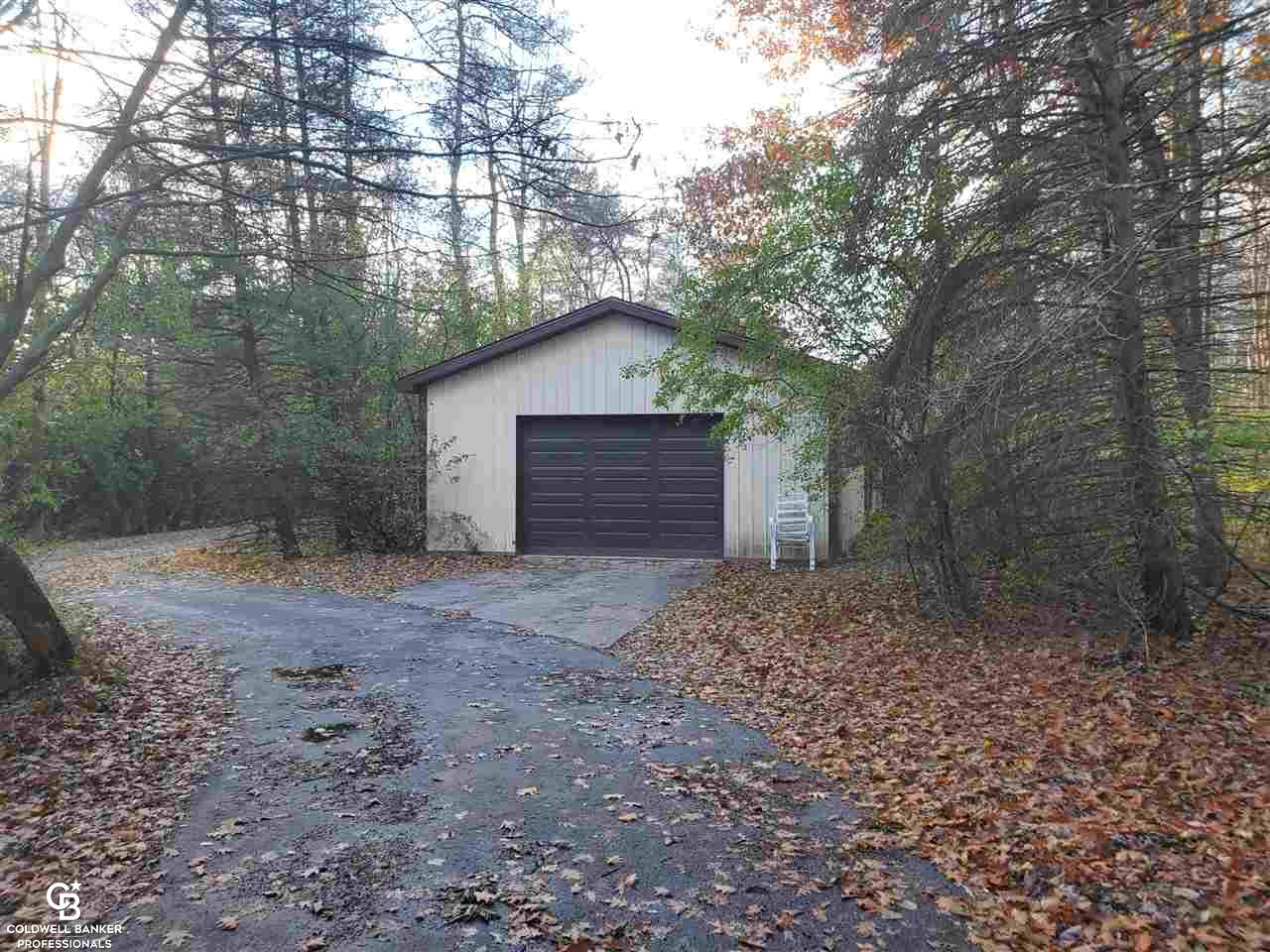 7700 Jorden Road Yale, MI 48097 - Photo 34 of 50 Pole Barn 1