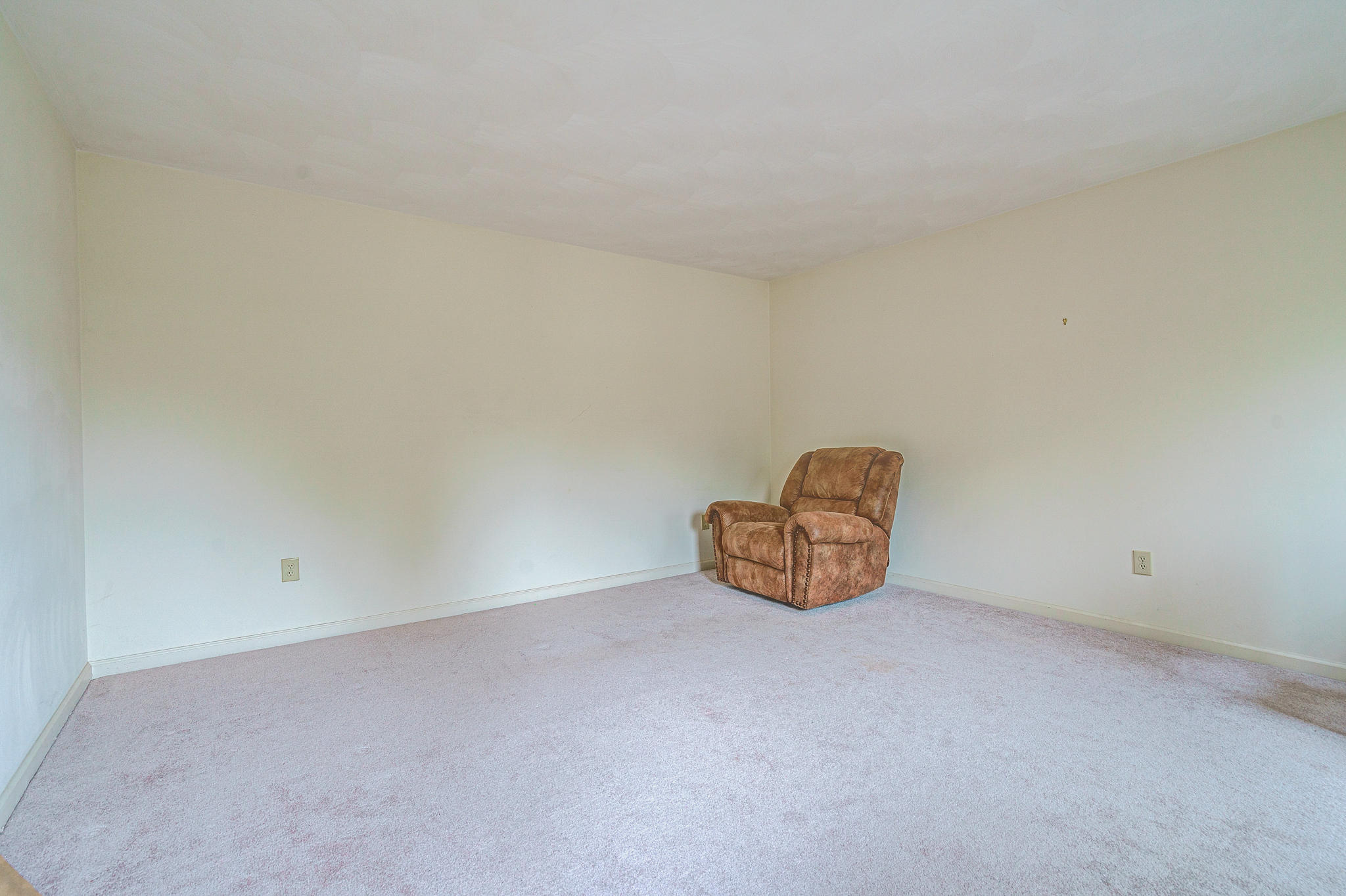 1813 Millbridge Road Salem, VA 24153 - Photo 9 of 47 06-1813 Millbridge Rd 005