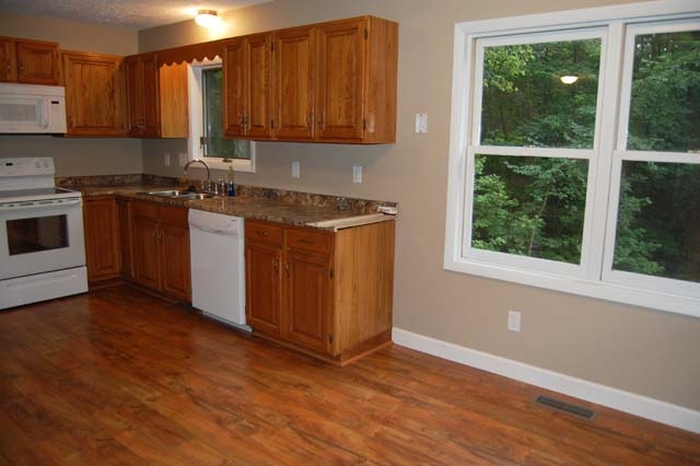 6864 Valley Road Honor, MI 49640 - Photo 6 of 28 1805459-5.JPG