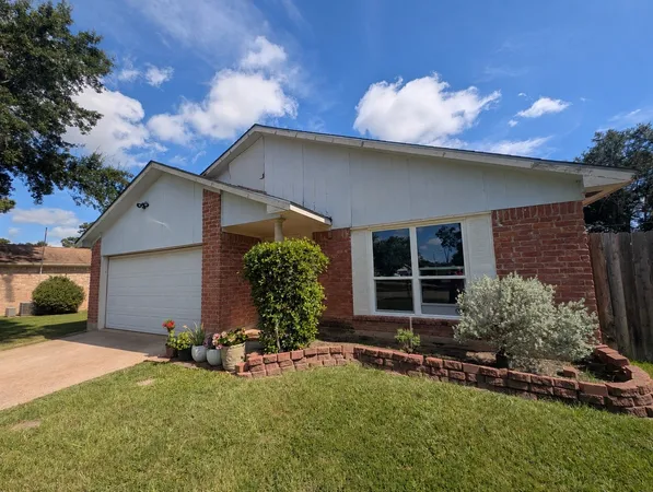 $179,900 | 9310 Magnolia Ridge Drive, Houston, TX 77070