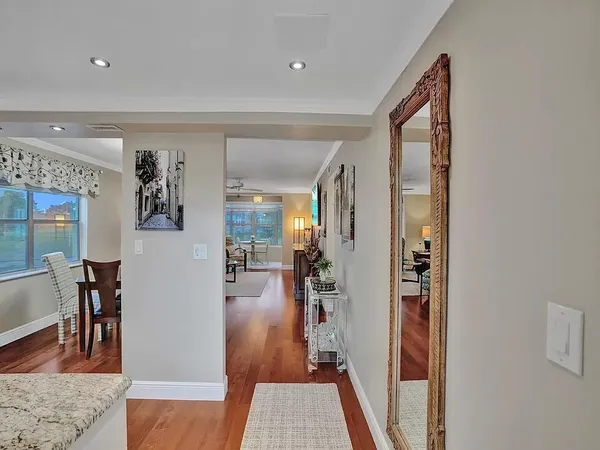 $184,500 | 9020 Sunrise Lakes Boulevard, Unit 201, Sunrise, FL 33322