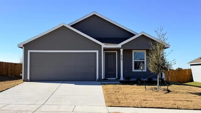 $1,895 | 212 Asterwood Lane, Sherman, TX 75092