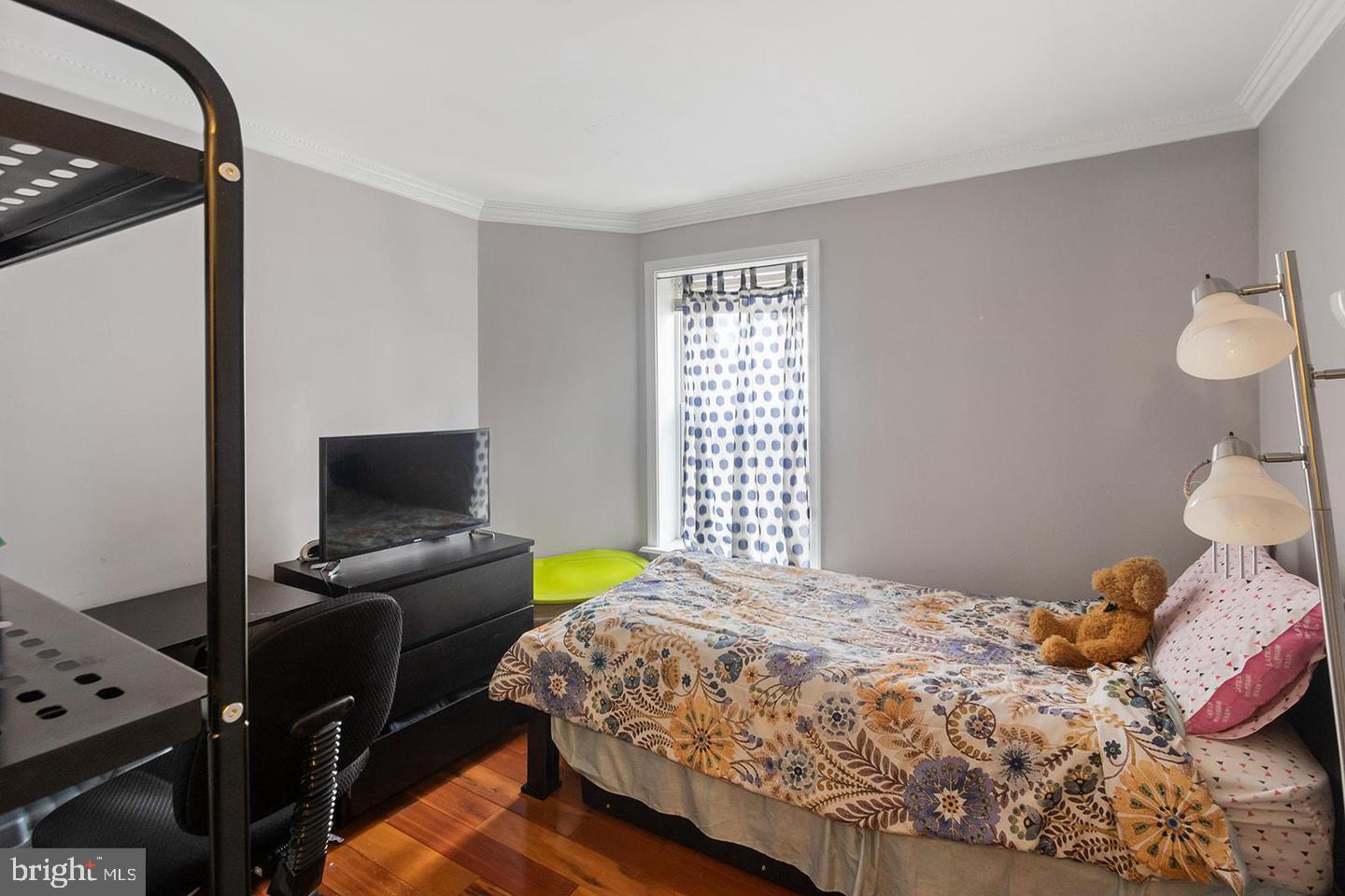 2129 Walnut Street, Unit 3 Philadelphia, PA 19103 - Photo 8 of 9