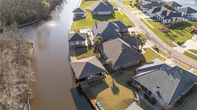 $725,000 | 21472 Blue Marlin Drive, Springfield, LA 70462