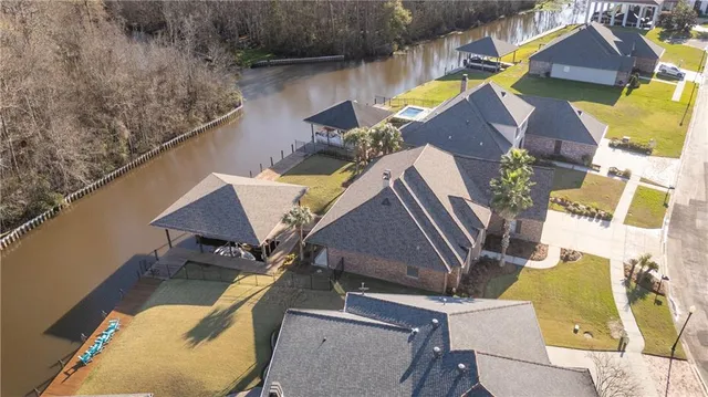 $725,000 | 21472 Blue Marlin Drive, Springfield, LA 70462