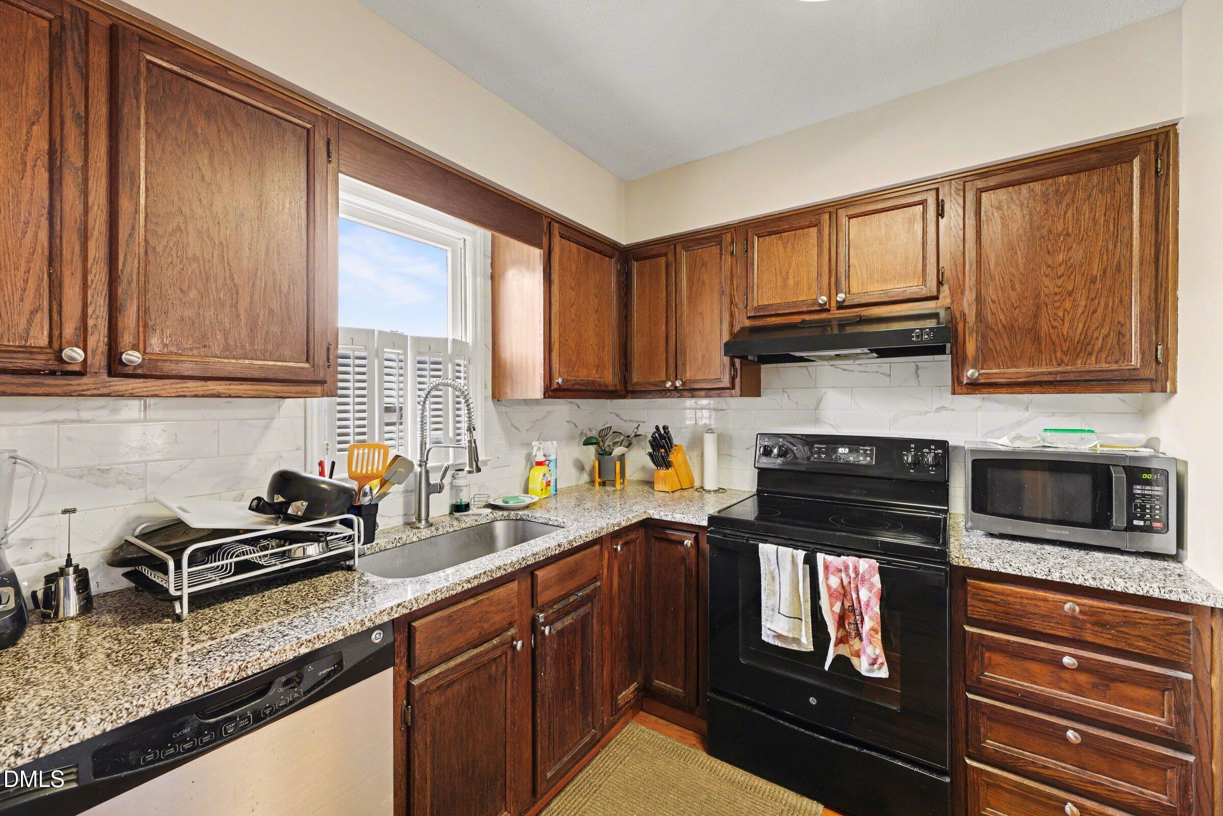4134 Kaplan Drive Raleigh, NC 27606 - Photo 13 of 27