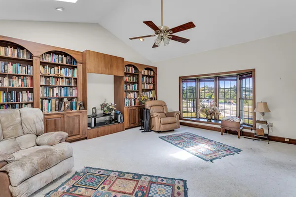 $319,900 | 1903 Kibby Road, Jackson, MI 49203