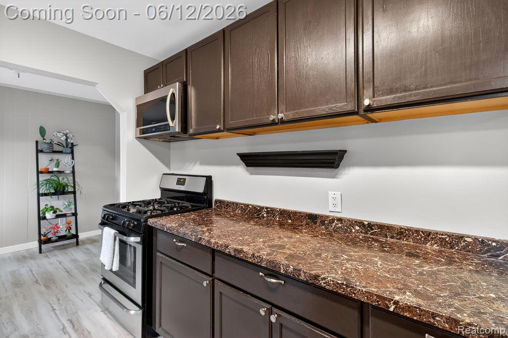 30541 Utica Road Roseville, MI 48066 - Photo 5 of 20