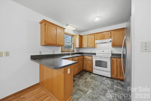 $270,000 | 1118 St Michaels Drive Southeast, Conover, NC 28613