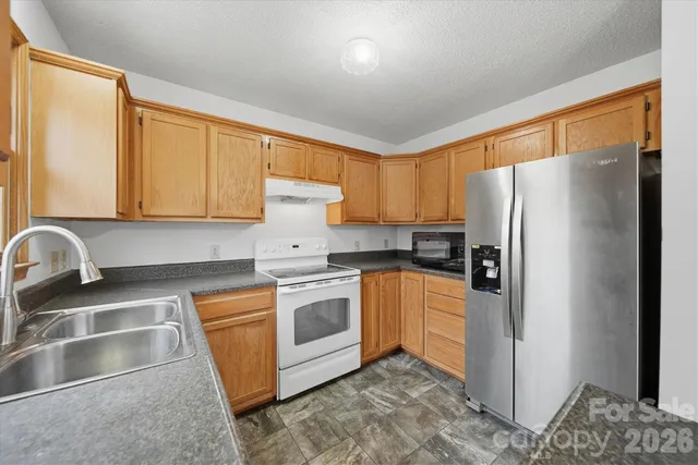 $270,000 | 1118 St Michaels Drive Southeast, Conover, NC 28613