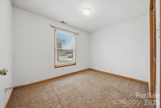 $270,000 | 1118 St Michaels Drive Southeast, Conover, NC 28613