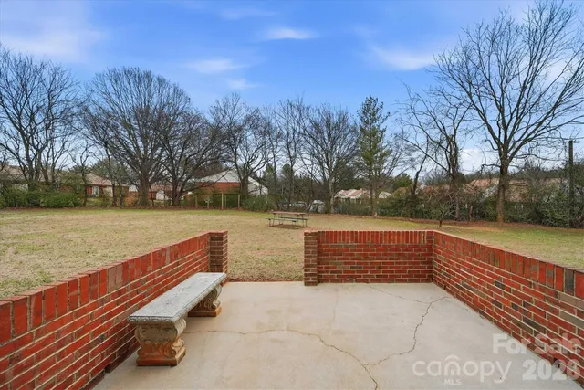 $270,000 | 1118 St Michaels Drive Southeast, Conover, NC 28613