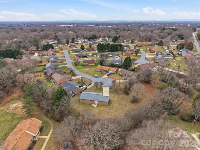 $270,000 | 1118 St Michaels Drive Southeast, Conover, NC 28613