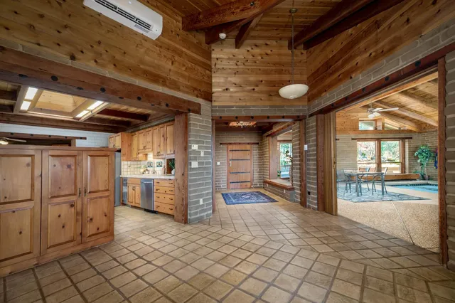 $1,100,000 | 20990 Tiger Tail Road, Grass Valley, CA 95949